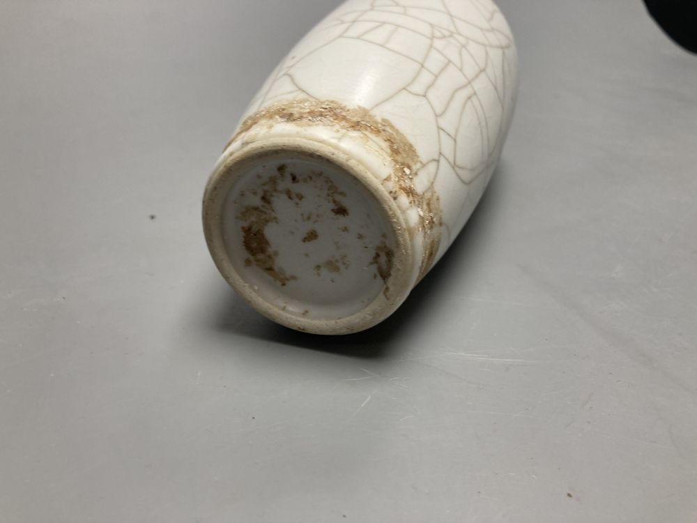 A Chinese crackleware vase, height 21cm